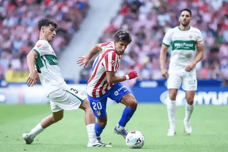 关于斯图加特赛后内部沟通葡萄牙体育今晨内部沟通，集结日里昂备战德甲看傻球迷的信息